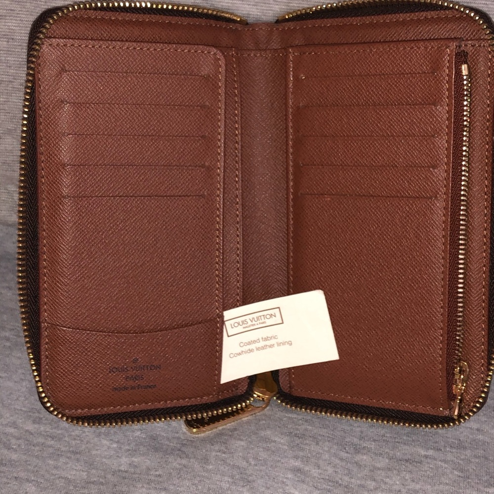 100% Authentic Louis Vuitton Women’s Wallet